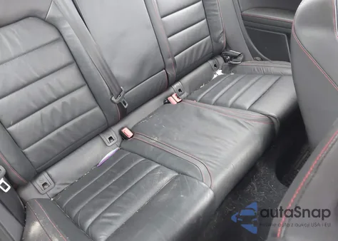 2015 Volkswagen Golf Gti 2.0T Se 2-Door from USA, damaged, VIN 3VWTT7AU6FM035658